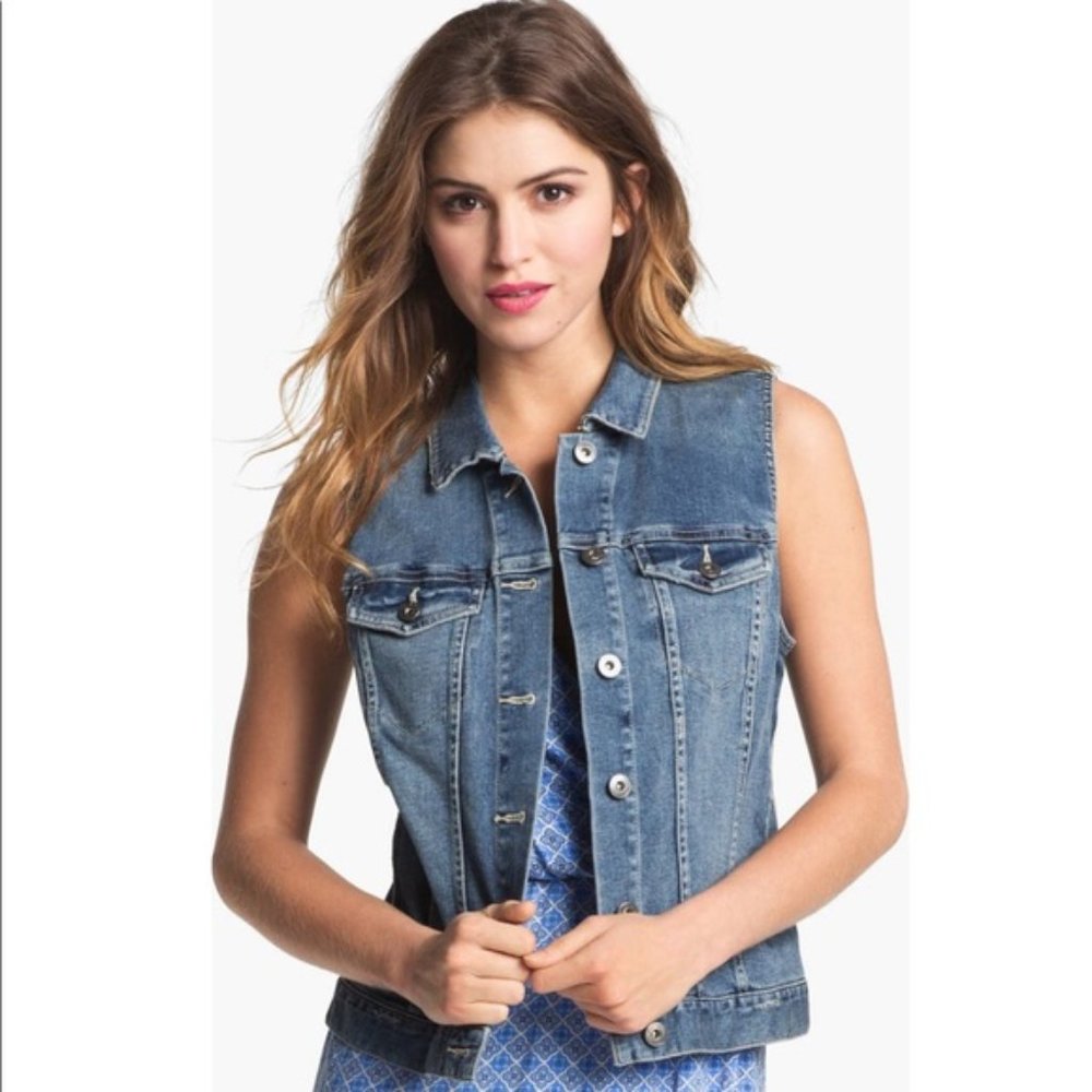 Vince Camuto vest